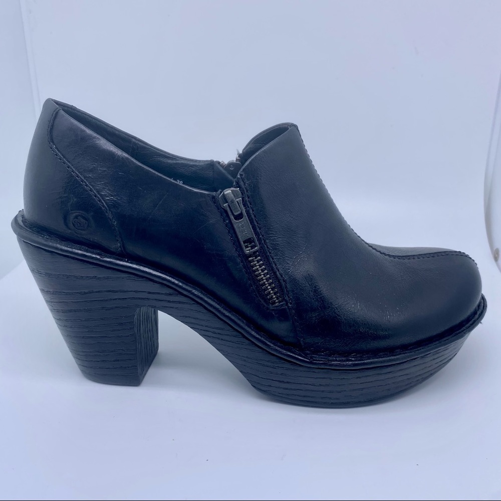 NWT Born Famke Womens Black Leather Zipper Clogs Booties Boots